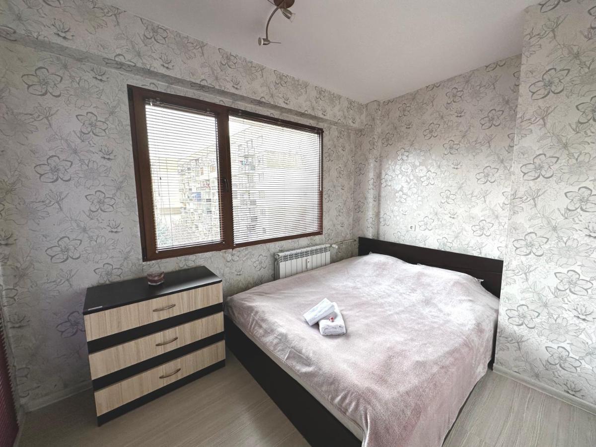 "Violet" - Cozy 2Bd In Mladost With Balcony Apartment Sofia Bagian luar foto